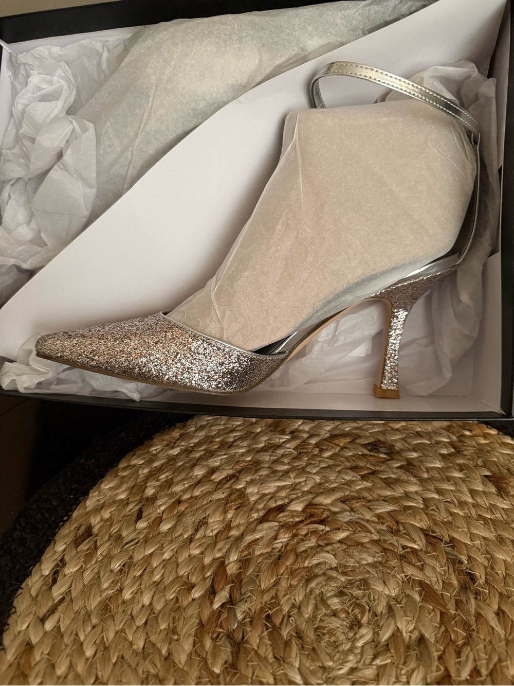 🔥New Silver Glitter Pointed-Toe Women's Heels